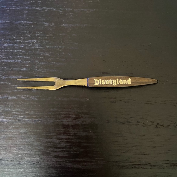 Vintage Disneyland tea-spoon and 2 prong fork. - Picture 3 of 5